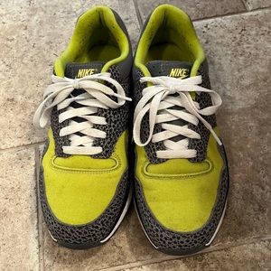 NIKE SE AIR SAFARI Bright Cactus